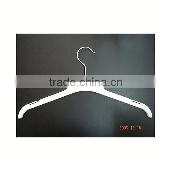 Half Flocking Shoulder Plastic Hanger photo-4