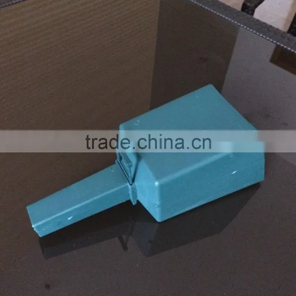 Wholesale PP Plastic Heath Bird Seed Scoop And Adjust Funnel Outdoor,pet Animal Feeder for Zoo&farmer photo-6
