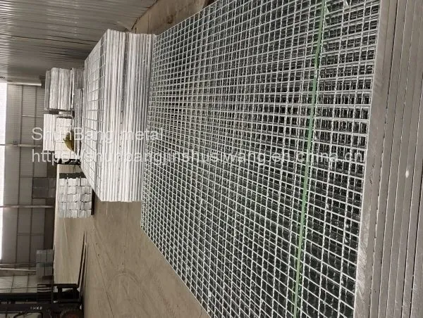 325 Metal Grating: Factory Pressure Welded Steel Grating, Car Wash Room Floor Drain Pool, Sewage Pool Grate, Galvanized Steel Grating photo-3