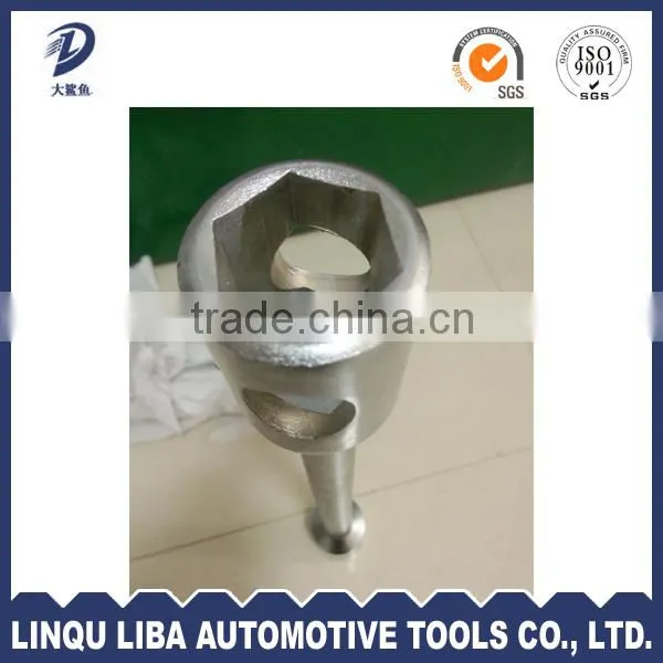 China Hand Tools for Socket Truck Wheel Wrench photo-6