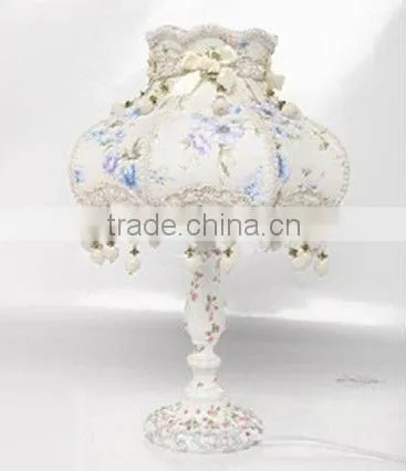 beautiful Classic resin table lamp