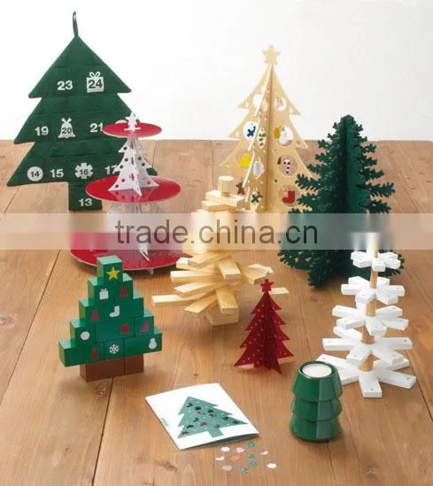 Gaint Xmas Tree, Wooden Carved Tree With Paint, Christmas Wooden Works of Art photo-3