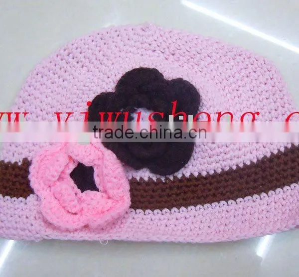 Crochet Hat With Crochet Flowers