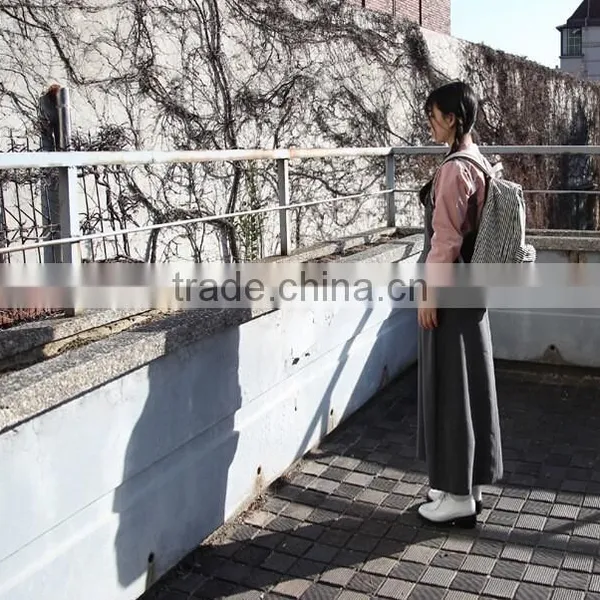 China Wholesale Stripe School Backpacks Stock photo-3