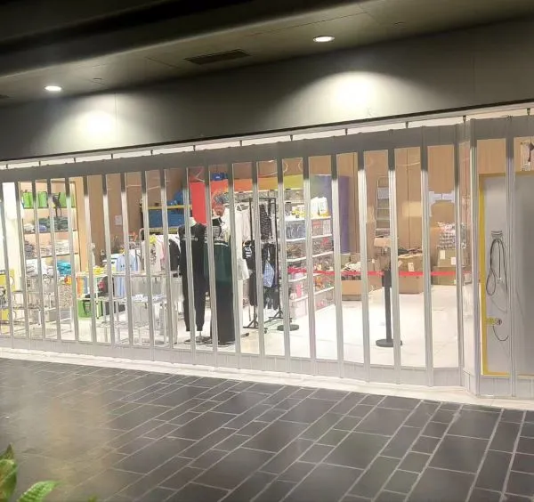 Premium Aluminum Bi-fold Doors for Retail Stores & Shops | Space-Saving Multi-fold Entry Systems photo-4