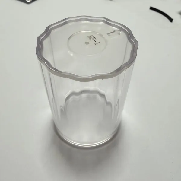 OEM Clear Cosmetic Cap Injection: 1*8 Cavities, Hot Runner, S136 Steel photo-4