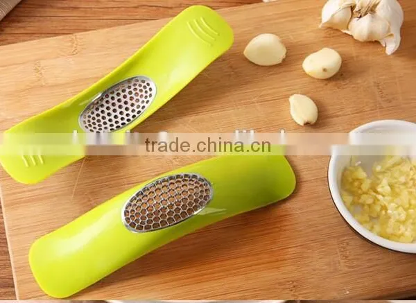CY178 Novelty Kitchen Garlic Press Garlic Grinder photo-3