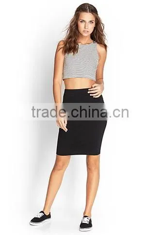 Classic Commuter Cotton Bust in Pencil Skirt photo-2