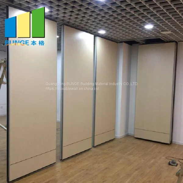 OEM ODM Ballroom Operable Sliding Partition Walls Soundproof Folding Door Banquet Hall photo-4