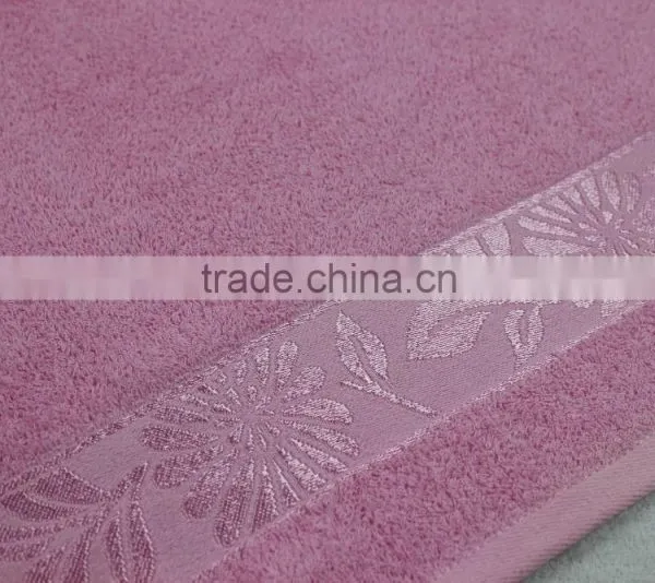 China Wholesale Market Cotton Solid Color and Jacquard Border Bath Towels on Sale photo-2
