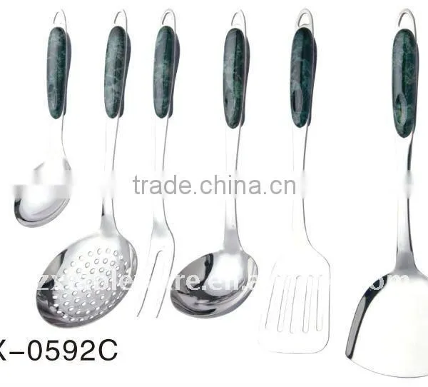 Kitchenware With Black Handle