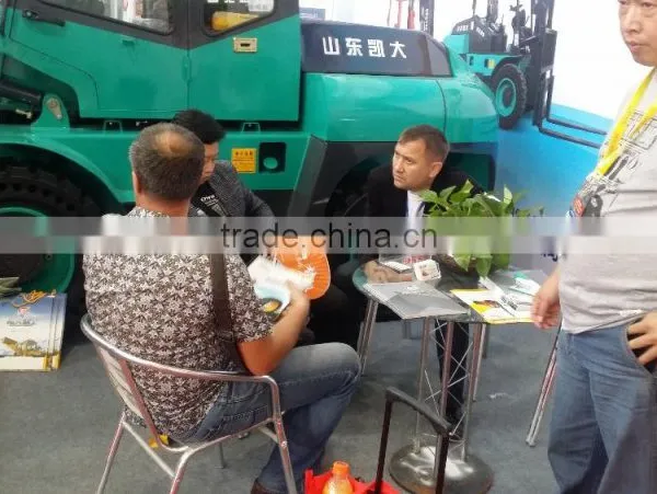 Convenient Control 2T Capacity Agricultural Forklift photo-3
