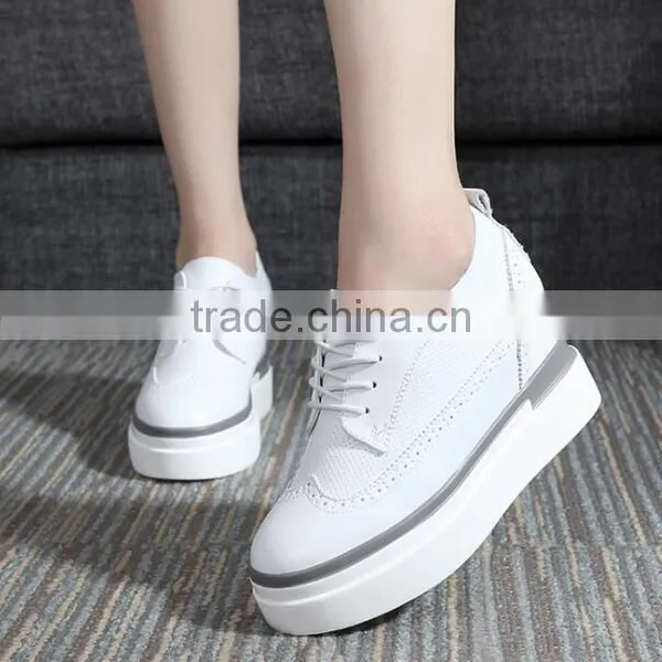 Zm35646a Latest Desigh White Shoes Women Hidden Heel Shoes photo-3