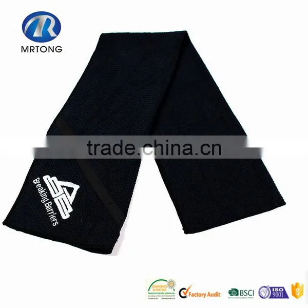 Good Quality Custom Logo Embroidery Microfiber Gym Sport Towel With Phone Zipper Pocket