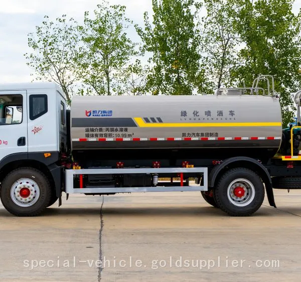 Powerful 18-Ton D9 Sprayer: Engineered for Large-Scale Road Maintenance photo-3