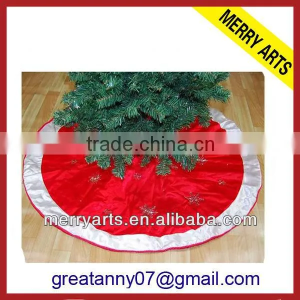China Hot New Red Plush X'mas Tree Skirt Cheap Christmas Tree Skirts