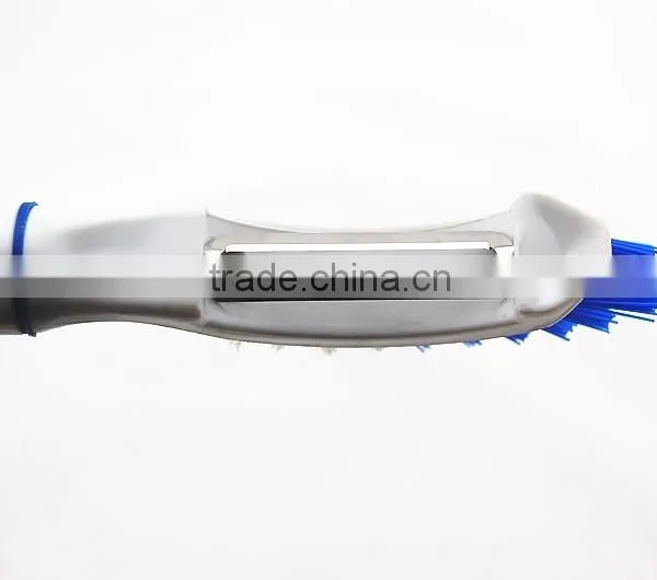 Plastic Brush With Peeler photo-2