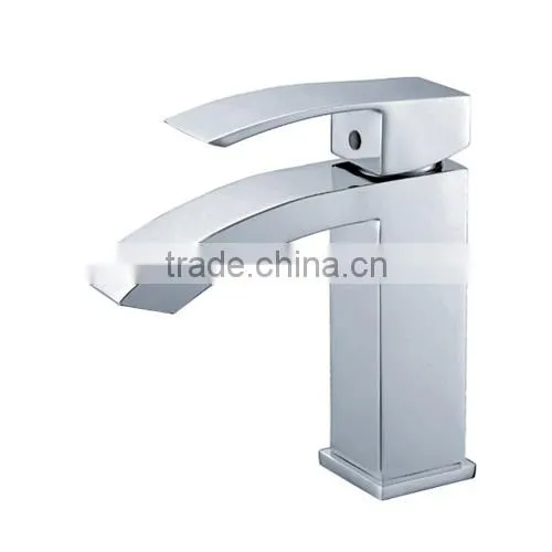 2015 Modern Bath Faucet Bath Shower Mixer Tap photo-3