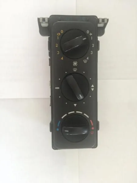 OE Member A9408200097 9408200097 Power Electric Master Truck Switch Panel For BENZ photo-2