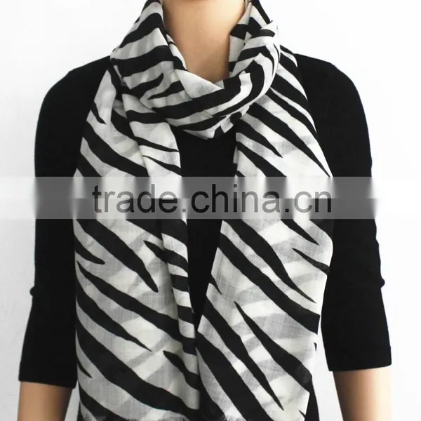 Zebra Pattern Printed Wool Scarf photo-2