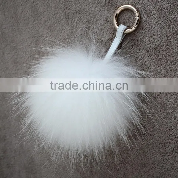 Myfur Hot Sell Raccoon Fur Pompom Keyring Fur Pom Pom Keychain photo-3