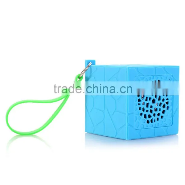 2016 Creative Gift New Mini Woofer Waterwroof Bluetooth Speaker photo-2