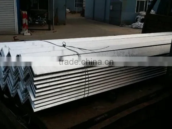 S235jrg Angle Steel Equal With Punched Holes photo-2