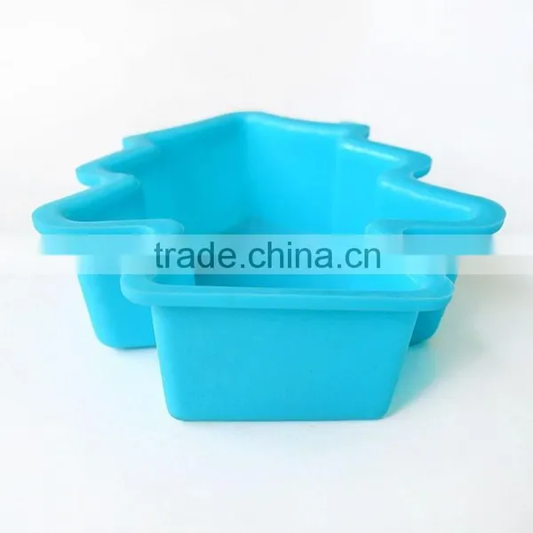 Eco-Friendly Christmas Tree Custom Silicone Baking Molds photo-4
