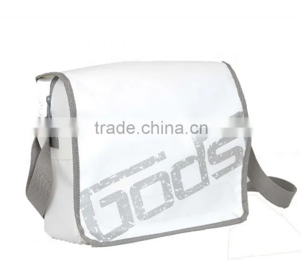China Supplier Waterproof Traveling Sling Bag For Man photo-2