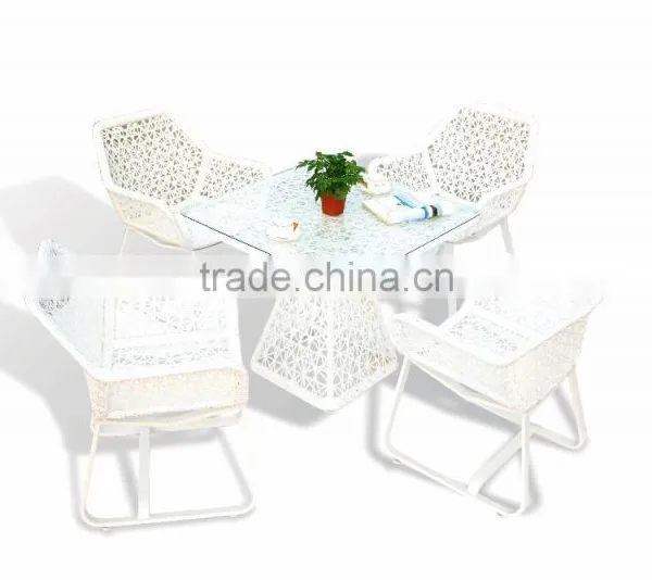 White Rattan Outdoor Furniture Luxury Coffee Table And Chairs photo-2