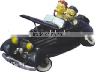 Polyresin Cartoon Car Model With Lover