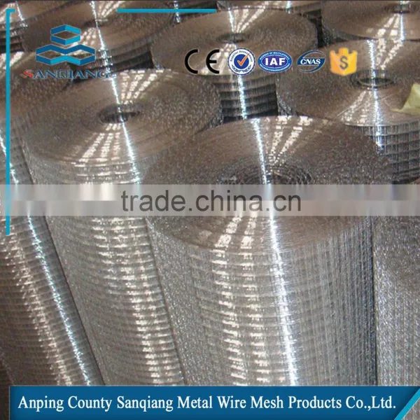 Galvanized Welded Wire Mesh Roll photo-5