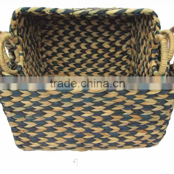 Water Hyacinth Storage Basket With Lid and Wood Handle photo-5