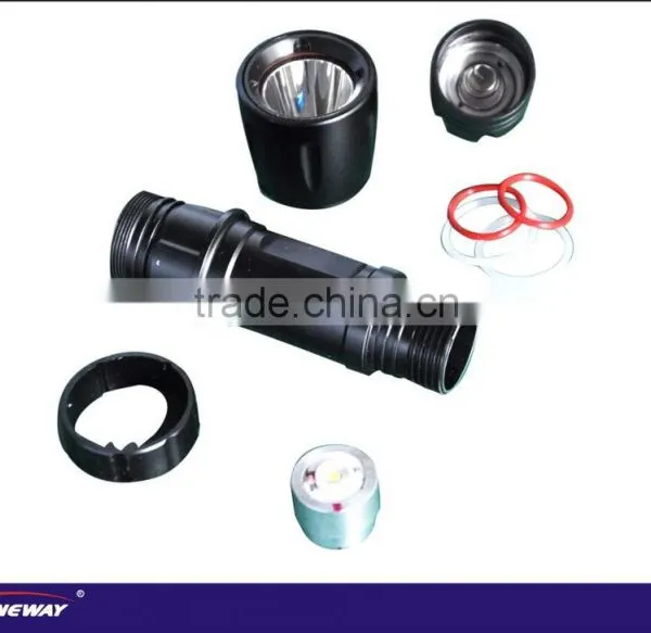 the Msot Popular Back up Diivng Flashlight,LED XML2 1200LM,2pcs ICR 18650 Battery,7.4V,3000mah,150meters Waterproof photo-2