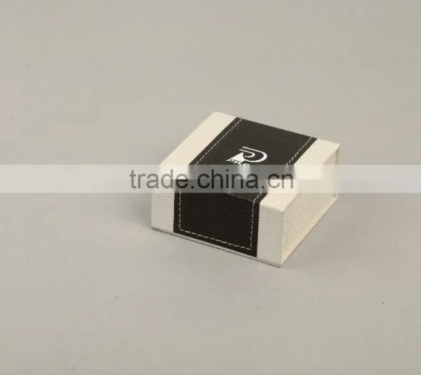 Handmade Jewelry Cardboard Box With Hot Stamping Fashion Designed photo-2