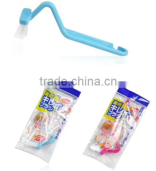 C107 Curved Handle Toilet Cleaning Brush photo-5