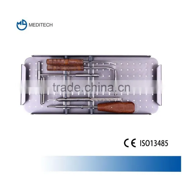 Distal Radius Lateral Titanium Orthopedic Plates and Screws photo-3