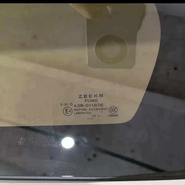 Zeekr 9X Rear Quarter Glass