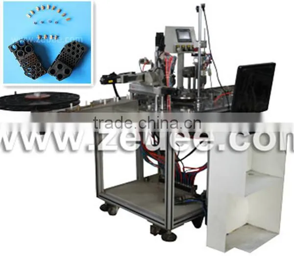 Fully automatic assembly machine for locating clamps