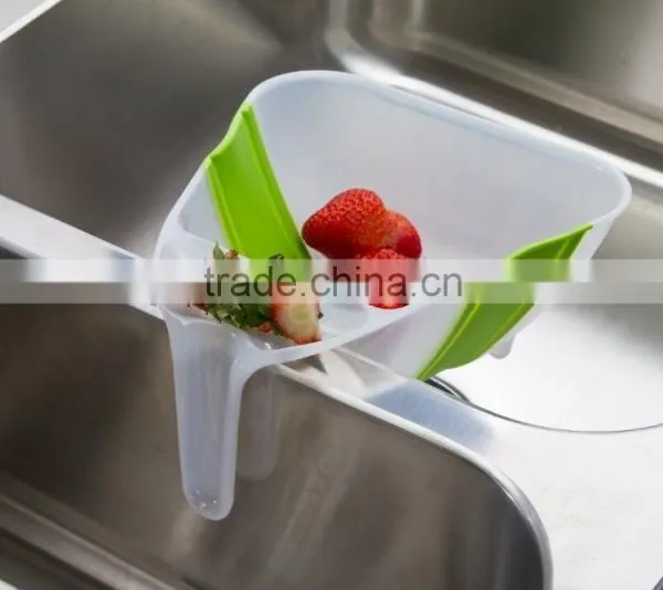 Over the Sink Plastic Collapsible Colander photo-3