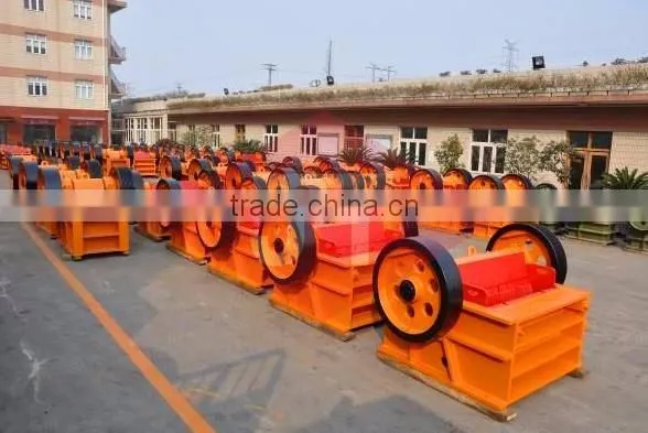 Mobile Limestone Granite Stone Crusher for Sand Stone Processing photo-2