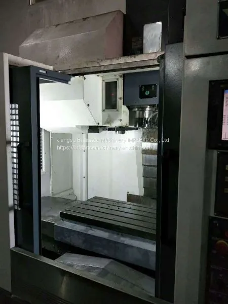 Taiwan YCM FV102A Vertical Machining Centers photo-4