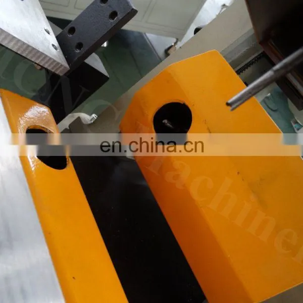 Automatic Cutter Changer PVC / UPVC Window Three Axis Water Slot Milling Machine photo-4