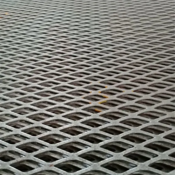 Galvanized Steel Expanded Metal Mesh for Protective Fencing photo-2