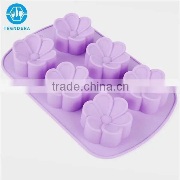 Pretty Flower Shaped Cake Baking Pan photo-5