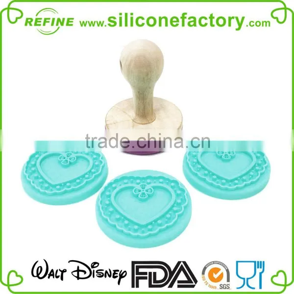 Popular Round Shape Wood Handle Giant Silicone Cookie Stamp photo-2