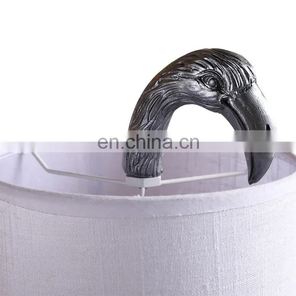 Creative Red-crowned Crane Animal Shape Custom Logo Resin Vintage Table Lamps for Office photo-4