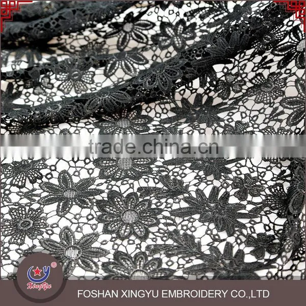 2016 Foshan the Most Professional Embroidery Factory 100% Polyester Chemical White and Black Chantilly Lace photo-3
