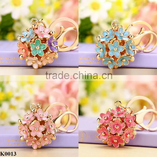 Best Selling Product Oil Keychain Alloy Flower Attractive Design Keychain K0013 photo-4