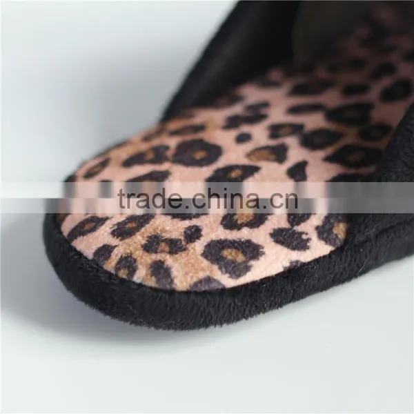 Woman Microsuede Indoor Slipper With Leopard Print Insole photo-5